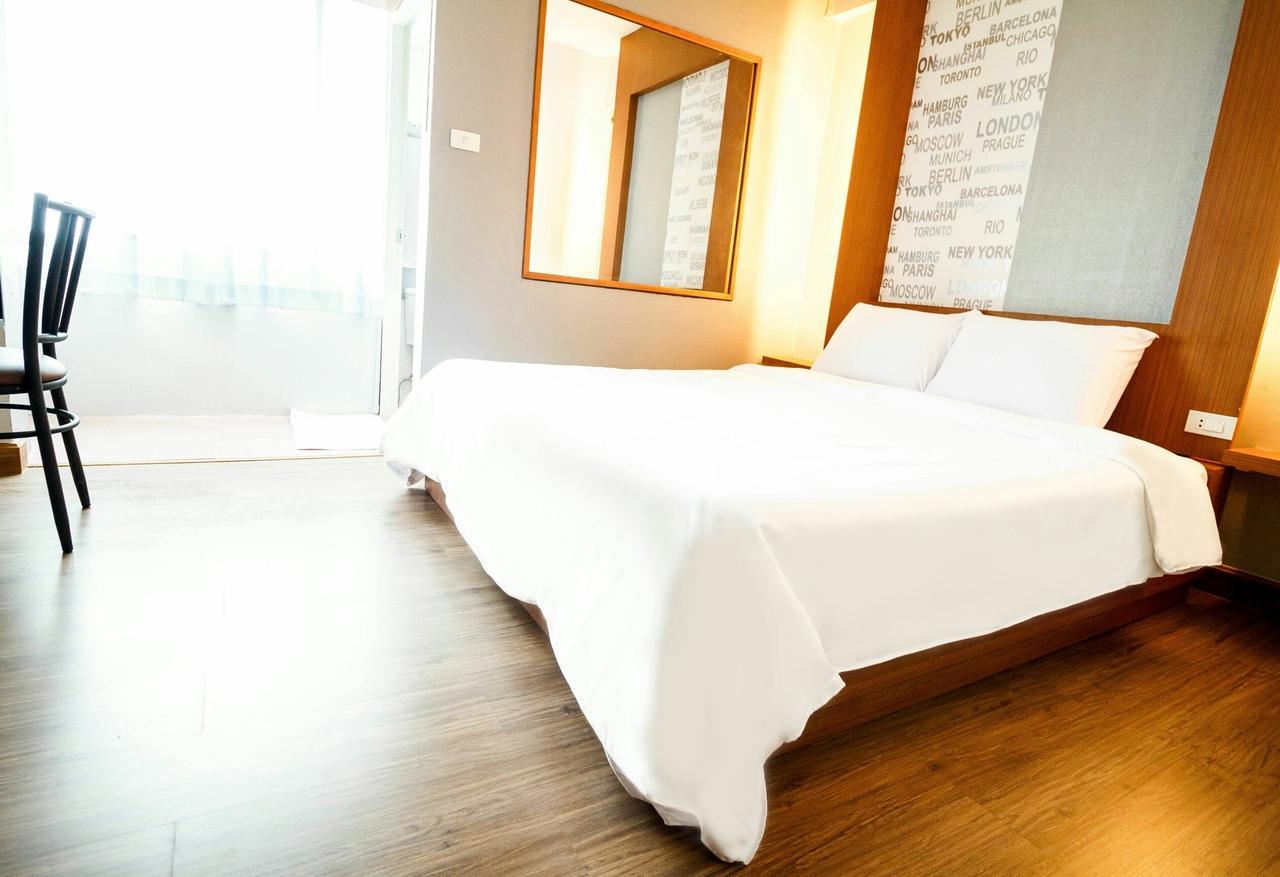 โรงแรมเรือนทิพย์ เชียงราย Ruean Tip Hotel Δωμάτιο φωτογραφία